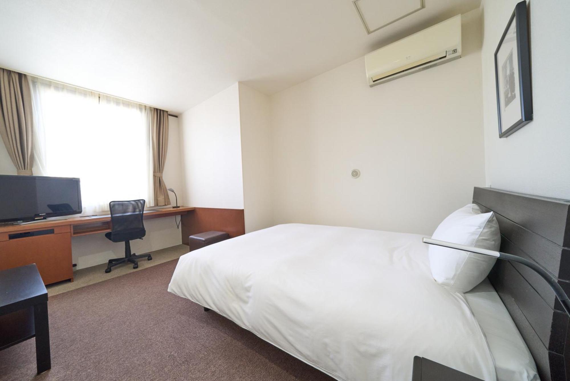 Hotel Tohkai Atsugi Bagian luar foto