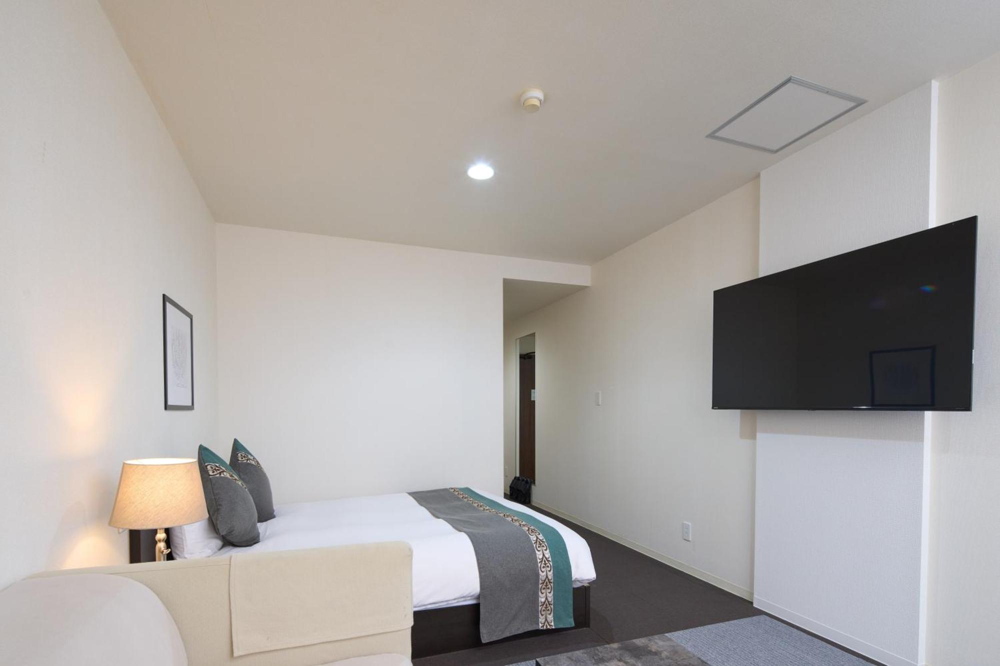 Hotel Tohkai Atsugi Bagian luar foto