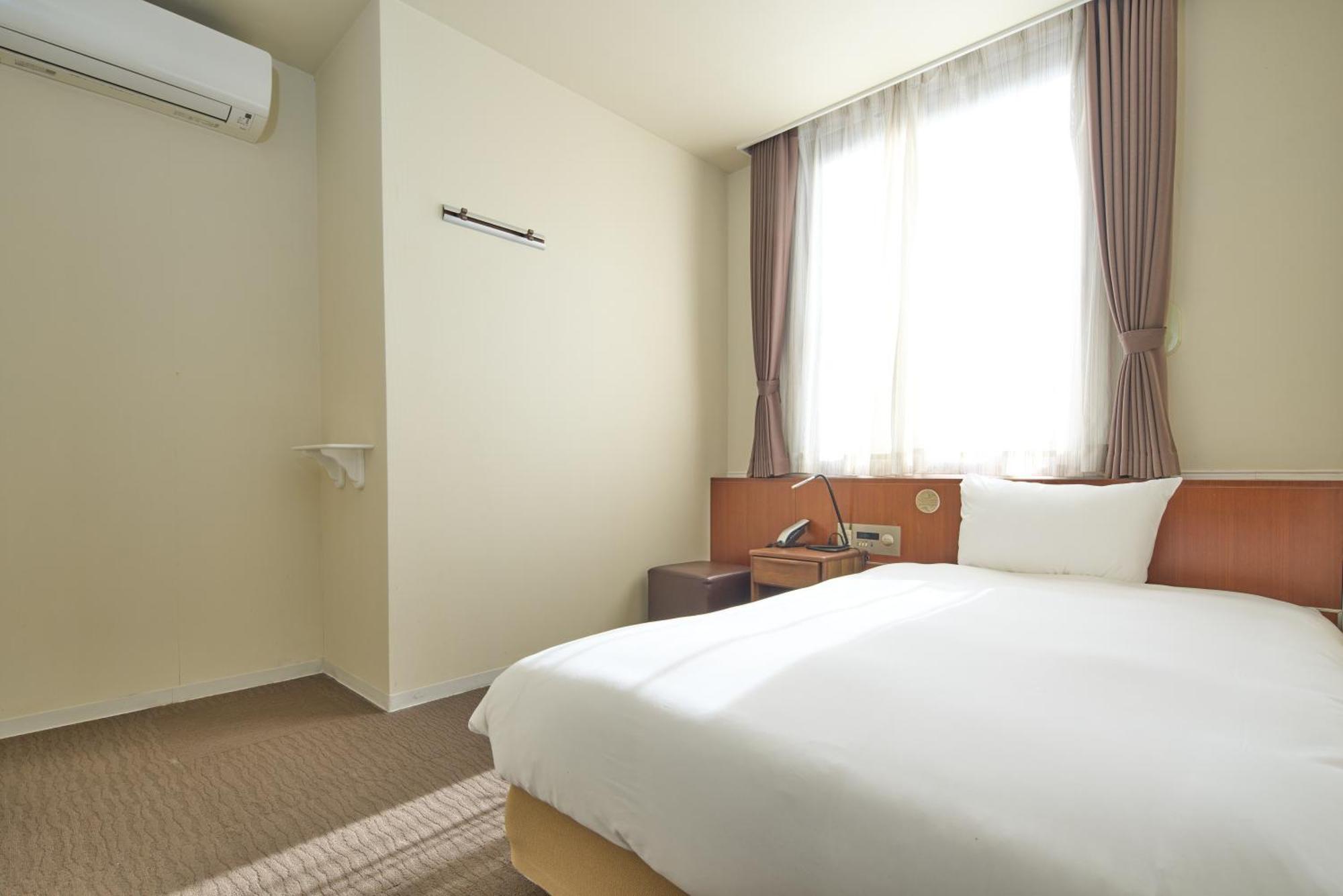 Hotel Tohkai Atsugi Bagian luar foto