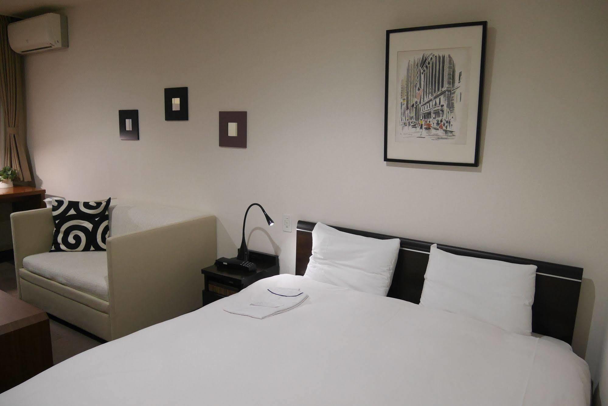Hotel Tohkai Atsugi Bagian luar foto